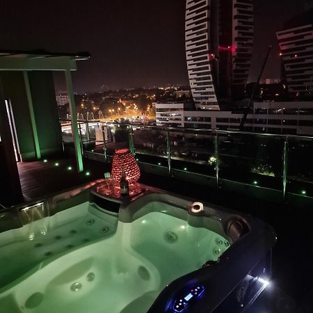 Ferienwohnung Luxury Penthouse Rzeszów Exterior foto