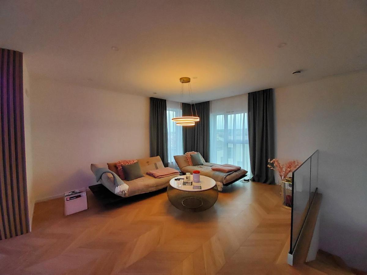 Ferienwohnung Luxury Penthouse Rzeszów Exterior foto