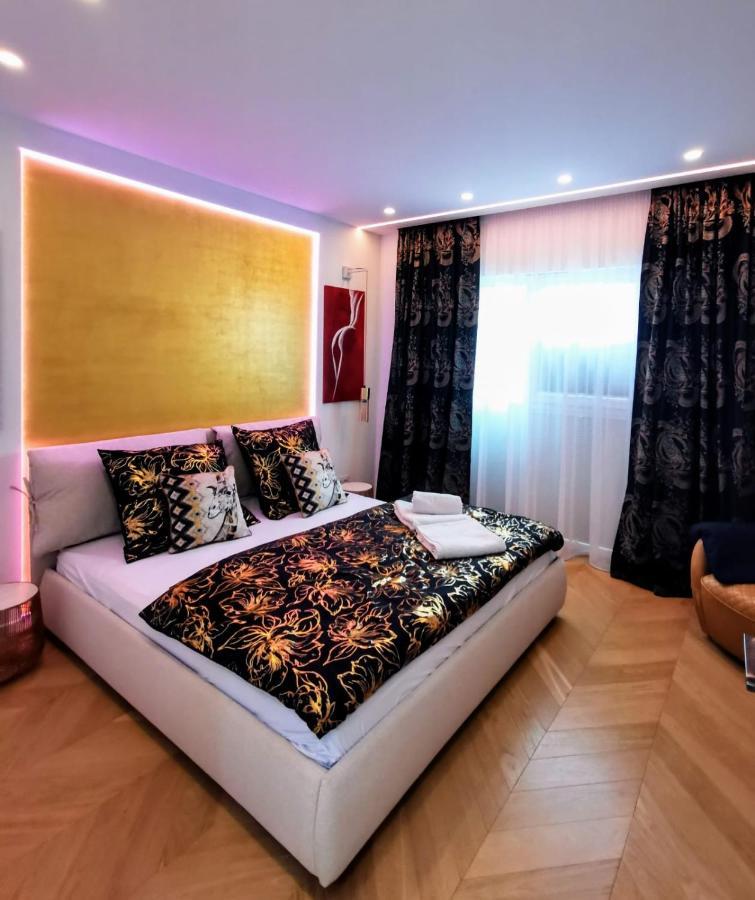 Ferienwohnung Luxury Penthouse Rzeszów Exterior foto